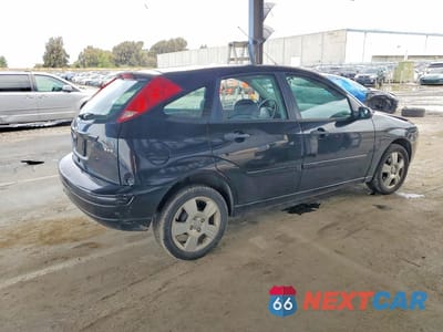 Trzecie zdjęcie samochodu z tyłu: 2006 FORD FOCUS ZX5 VIN:1FAHP37N66W199262 - miniatura
