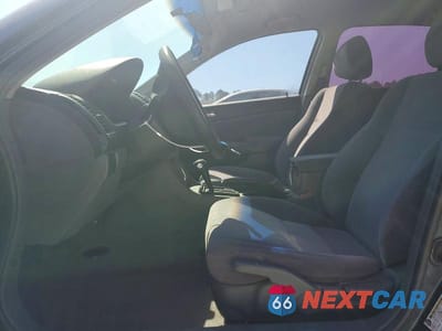 Zdjęcie 7 z 12 samochodu: 2004 HONDA ACCORD LX VIN:JHMCM56374C040529 - miniatura