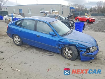 Czwarte zdjęcie samochodu z boku: 2004 HYUNDAI ELANTRA GT VIN:KMHDN56D64U119644 - miniatura