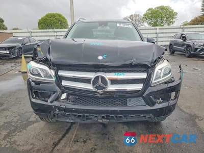 Piąte zdjęcie samochodu w środku: 2015 MERCEDES-BENZ GL 450 4MATIC VIN:4JGDF6EE7FA522811 - miniatura