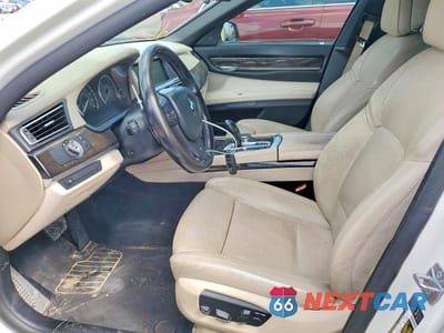 Zdjęcie 7 z 12 samochodu: 2013 BMW 750 LI VIN:WBAYE8C53DD132126 - miniatura