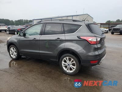 Drugie zdjęcie samochodu z przodu: 2018 FORD ESCAPE SE VIN:1FMCU9GDXJUB40948 - miniatura