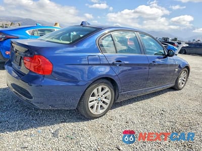 Trzecie zdjęcie samochodu z tyłu: 2011 BMW 328 XI SULEV VIN:WBAPK5C52BA656207 - miniatura