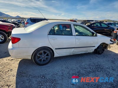 Trzecie zdjęcie samochodu z tyłu: 2008 TOYOTA COROLLA CE VIN:1NXBR32E68Z957189 - miniatura