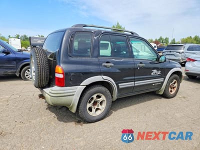 Trzecie zdjęcie samochodu z tyłu: 2002 CHEVROLET TRACKER ZR2 VIN:2CNBJ734526925683 - miniatura