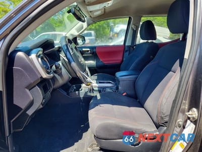 Zdjęcie 7 z 12 samochodu: 2017 TOYOTA TACOMA SR5 V6 VIN:5TFAZ5CN9HX030471 - miniatura