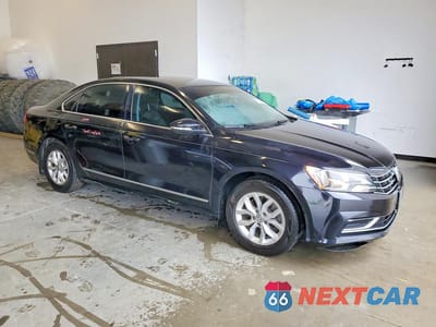 Czwarte zdjęcie samochodu z boku: 2017 VOLKSWAGEN PASSAT S VIN:1VWAT7A30HC004148 - miniatura