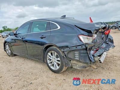 Drugie zdjęcie samochodu z przodu: 2017 CHEVROLET MALIBU LT VIN:1G1ZE5ST5HF120262 - miniatura