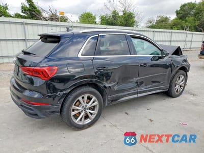 Trzecie zdjęcie samochodu z tyłu: 2023 AUDI Q3 PREMIUM S LINE 45 VIN:WA1DECF31P1086701 - miniatura