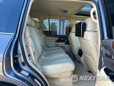 Zdjęcie 6 z 13 samochodu: 2017 LEXUS LX 570 VIN:JTJHY7AX4H4226494 - miniatura
