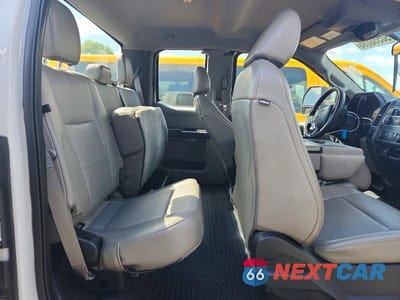 Zdjęcie 6 z 10 samochodu: 2019 FORD F350 SUPER DUTY VIN:1FT8X3DT0KEC36108 - miniatura