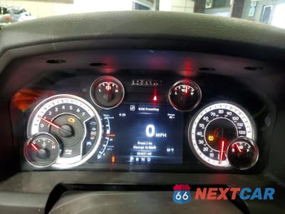 Zdjęcie 9 z 12 samochodu: 2013 RAM 1500 SLT VIN:1C6RR7GG2DS699416 - miniatura