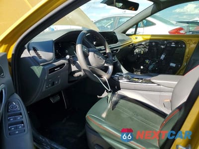 Zdjęcie 8 z 13 samochodu: 2020 HYUNDAI SONATA SEL PLUS VIN:5NPEJ4J28LH011636 - miniatura