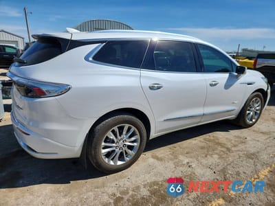 Trzecie zdjęcie samochodu z tyłu: 2023 BUICK ENCLAVE AVENIR VIN:5GAEVCKW3PJ183037 - miniatura