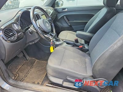 Zdjęcie 7 z 12 samochodu: 2017 VOLKSWAGEN BEETLE 1.8T VIN:3VWF17AT2HM608004 - miniatura