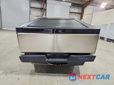 Zdjęcie 6 z 13 samochodu: 2026 TESLA CYBERTRUCK VIN:7G2CEHED0TA090176 - miniatura