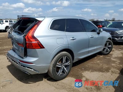 Trzecie zdjęcie samochodu z tyłu: 2018 VOLVO XC60 T5 R-DESIGN VIN:YV4102RM7J1048920 - miniatura