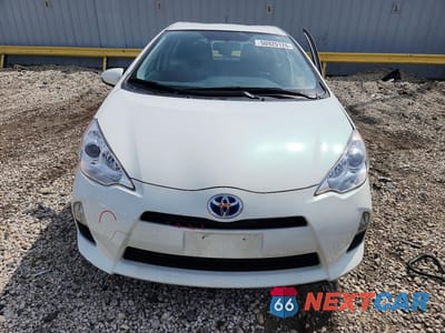Piąte zdjęcie samochodu w środku: 2014 TOYOTA PRIUS C TWO VIN:JTDKDTB39E1562549 - miniatura