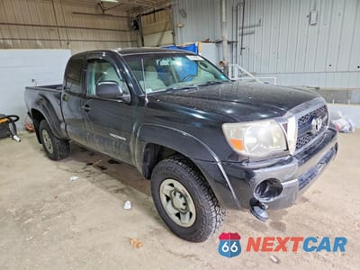 Czwarte zdjęcie samochodu z boku: 2011 TOYOTA TACOMA ACCESS CAB VIN:5TFUX4EN7BX002380 - miniatura