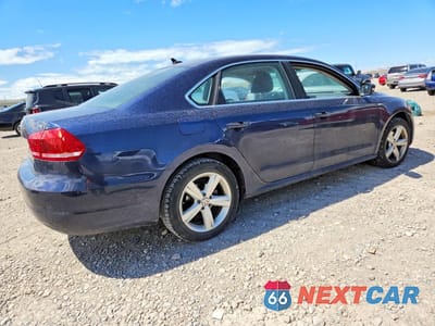 Trzecie zdjęcie samochodu z tyłu: 2014 VOLKSWAGEN PASSAT S VIN:1VWAT7A31EC039826 - miniatura