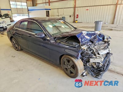 Czwarte zdjęcie samochodu z boku: 2019 MERCEDES-BENZ C 300 4MATIC VIN:55SWF8EB2KU282744 - miniatura
