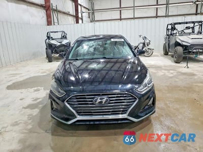 Piąte zdjęcie samochodu w środku: 2019 HYUNDAI SONATA SE VIN:5NPE24AF5KH735380 - miniatura