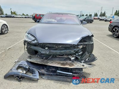 Piąte zdjęcie samochodu w środku: 2018 TESLA MODEL S VIN:5YJSA1E21JF262702 - miniatura