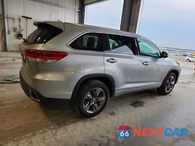 Trzecie zdjęcie samochodu z tyłu: 2017 TOYOTA HIGHLANDER HYBRID LIMITED PLATINUM VIN:5TDDGRFH6HS023337 - miniatura