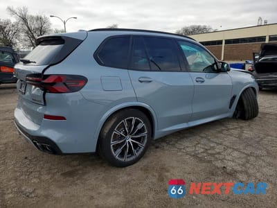 Trzecie zdjęcie samochodu z tyłu: 2026 BMW X5 M60I VIN:5UX33EU04T9383788 - miniatura
