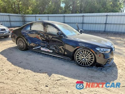 Czwarte zdjęcie samochodu z boku: 2023 MERCEDES-BENZ S 580 4MATIC VIN:W1K6G7GB4PA183726 - miniatura