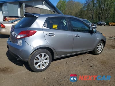 Trzecie zdjęcie samochodu z tyłu: 2011 MAZDA MAZDA2 VIN:JM1DE1HZ5B0103266 - miniatura