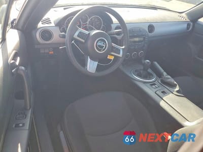 Zdjęcie 8 z 13 samochodu: 2009 MAZDA MX-5 MIATA VIN:JM1NC26F690201449 - miniatura