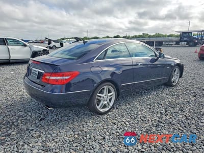 Trzecie zdjęcie samochodu z tyłu: 2012 MERCEDES-BENZ E 350 VIN:WDDKJ5KB1CF132189 - miniatura