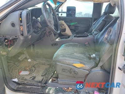 Zdjęcie 7 z 12 samochodu: 2003 GMC SIERRA K2500 HEAVY DUTY VIN:1GTHK291X3E225554 - miniatura