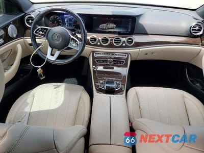 Zdjęcie 8 z 13 samochodu: 2019 MERCEDES-BENZ E 300 VIN:WDDZF4JBXKA662927 - miniatura