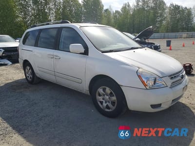 Czwarte zdjęcie samochodu z boku: 2008 KIA SEDONA LX VIN:KNDMB233686250638 - miniatura
