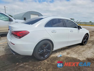 Trzecie zdjęcie samochodu z tyłu: 2019 MERCEDES-BENZ A 220 4MATIC VIN:WDD3G4FB9KW031696 - miniatura