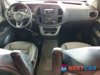 Zdjęcie 8 z 13 samochodu: 2019 MERCEDES-BENZ METRIS VIN:WD4PG2EE3K3518704 - miniatura