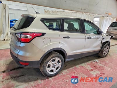 Trzecie zdjęcie samochodu z tyłu: 2017 FORD ESCAPE S VIN:1FMCU0F76HUD42803 - miniatura