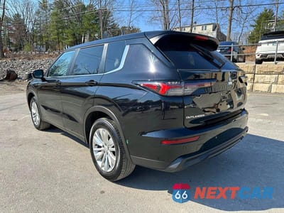 Drugie zdjęcie samochodu z przodu: 2025 MITSUBISHI OUTLANDER ES VIN:JA4J3UA81SZ036733 - miniatura