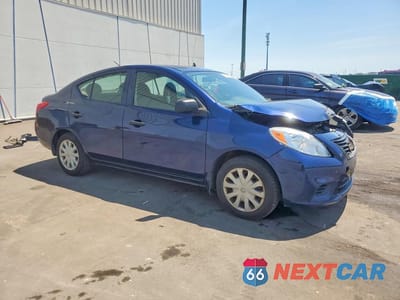 Czwarte zdjęcie samochodu z boku: 2012 NISSAN VERSA 1.6 S VIN:3N1CN7AP0CL884129 - miniatura