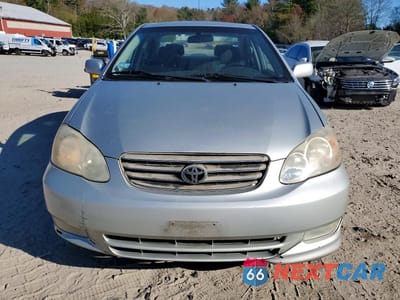 Piąte zdjęcie samochodu w środku: 2003 TOYOTA COROLLA S VIN:2T1BR32EX3C161555 - miniatura