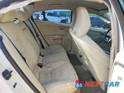Zdjęcie 10 z 12 samochodu: 2013 VOLVO S60 T5 VIN:YV1612FS4D2220399 - miniatura