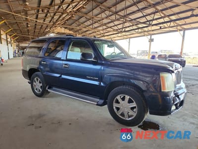 Czwarte zdjęcie samochodu z boku: 2004 CADILLAC ESCALADE LUXURY VIN:1GYEK63NX4R193814 - miniatura