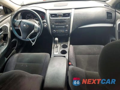 Zdjęcie 8 z 12 samochodu: 2013 NISSAN ALTIMA 2.5 VIN:1N4AL3AP2DC200106 - miniatura