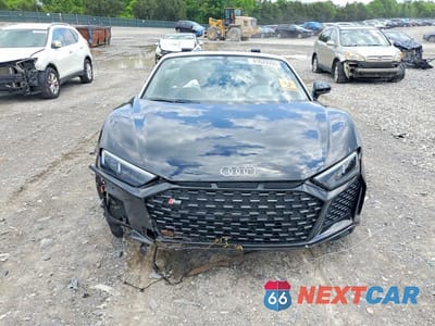 Piąte zdjęcie samochodu w środku: 2021 AUDI R8 VIN:WUABACFX9M7901086 - miniatura