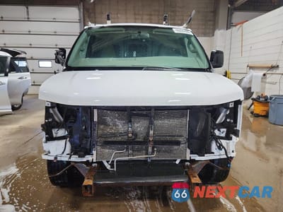 Piąte zdjęcie samochodu w środku: 2018 CHEVROLET EXPRESS 2500 CARGO UTILITY / SERVICE VAN VIN:1GCWGAFG4J1338884 - miniatura