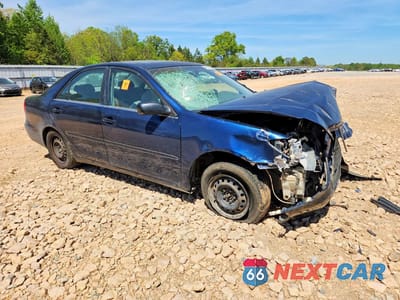Czwarte zdjęcie samochodu z boku: 2002 TOYOTA CAMRY LE VIN:JTDBE32K620100794 - miniatura