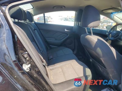 Zdjęcie 10 z 12 samochodu: 2017 KIA FORTE LX VIN:3KPFL4A75HE049315 - miniatura