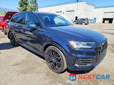 Czwarte zdjęcie samochodu z boku: 2023 AUDI Q7 PRESTIGE VIN:WA1VXBF70PD018240 - miniatura
